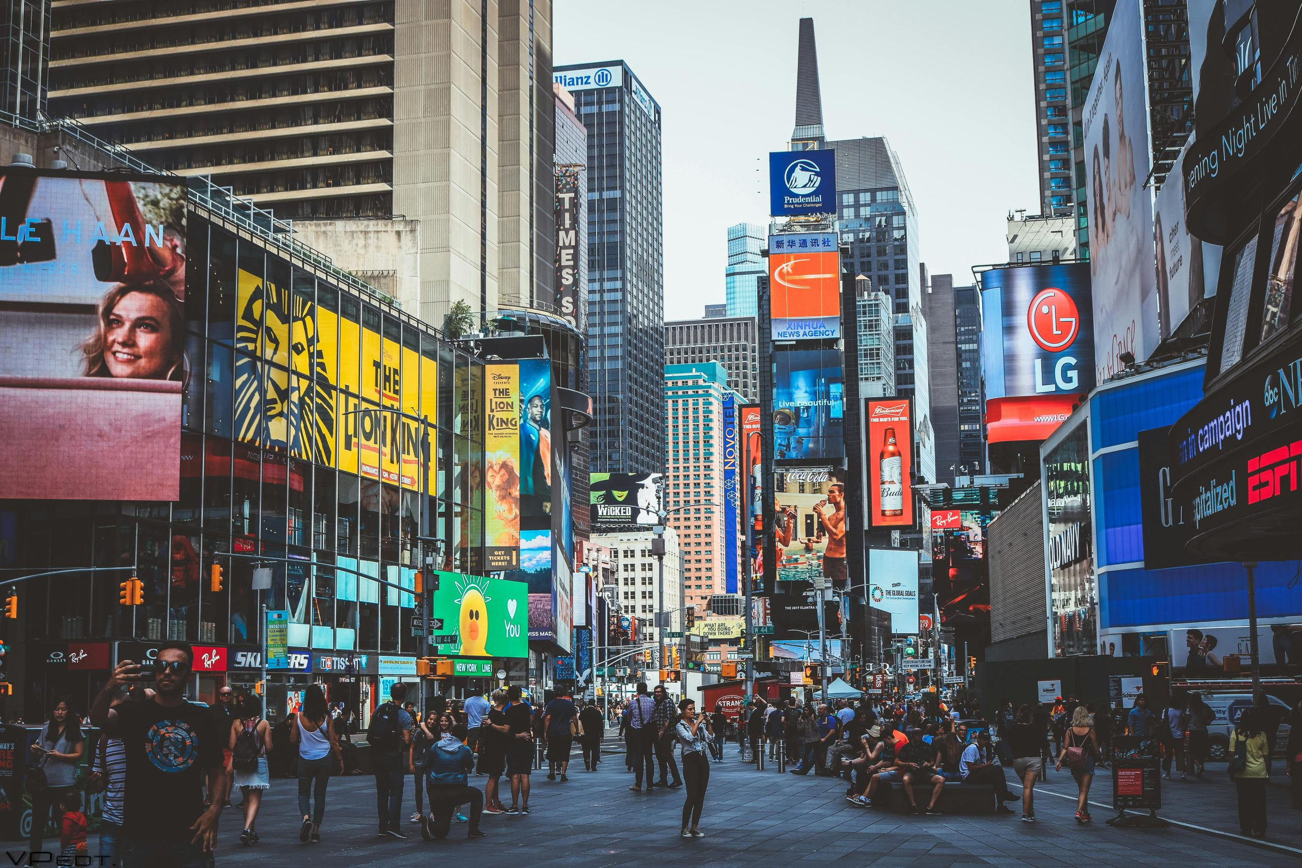 Shopping for Technology: When to Buy for Best Value