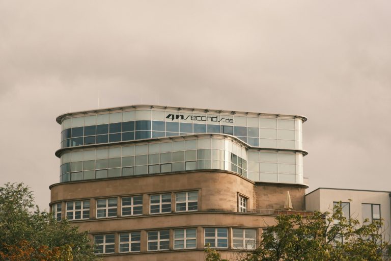 How to Succeed in Real Estate as a Part-Time Agent