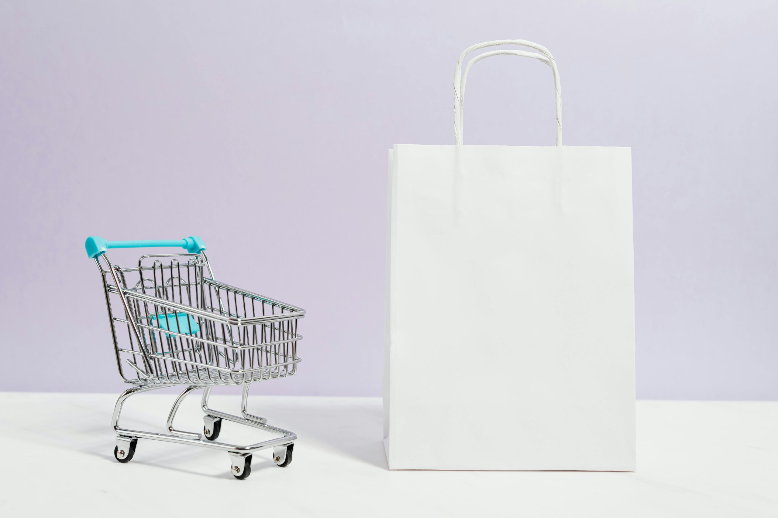 Vintage Finds: Thrill of Thrift Store Treasure Hunts