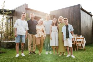 Creating Unforgettable Multi-Generational Family Adventures